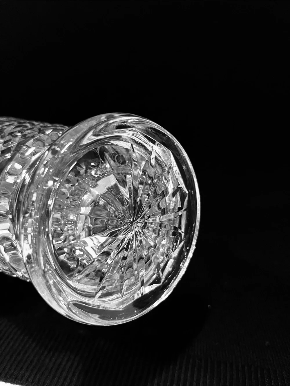 Vintage Waterford Crystal Maeve Cut Wine Decanter & Stopper 12.75” Ireland.